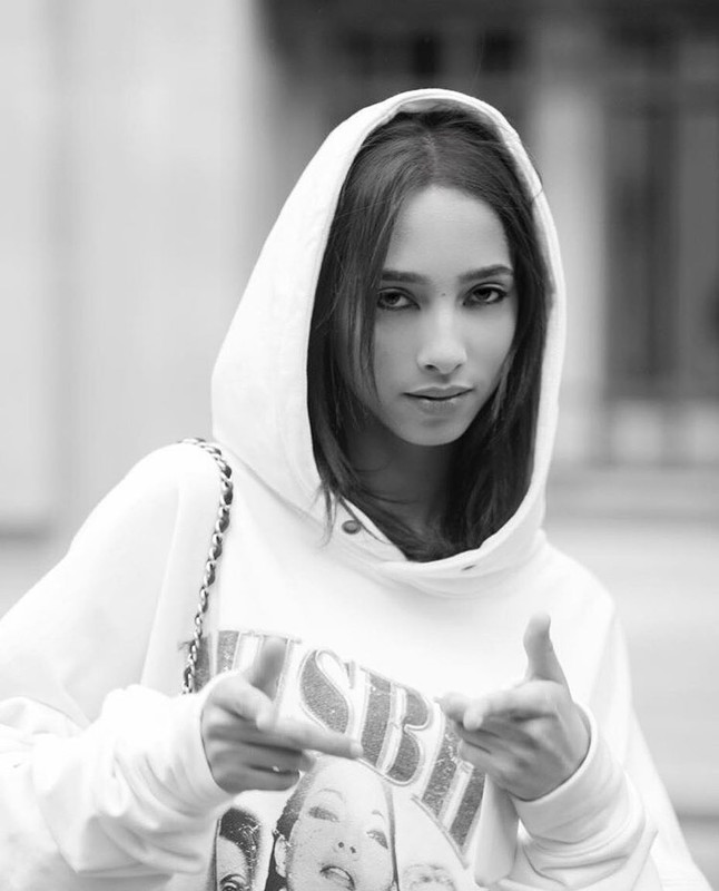 Ясмин Вейналдум , Yasmin Wijnaldum